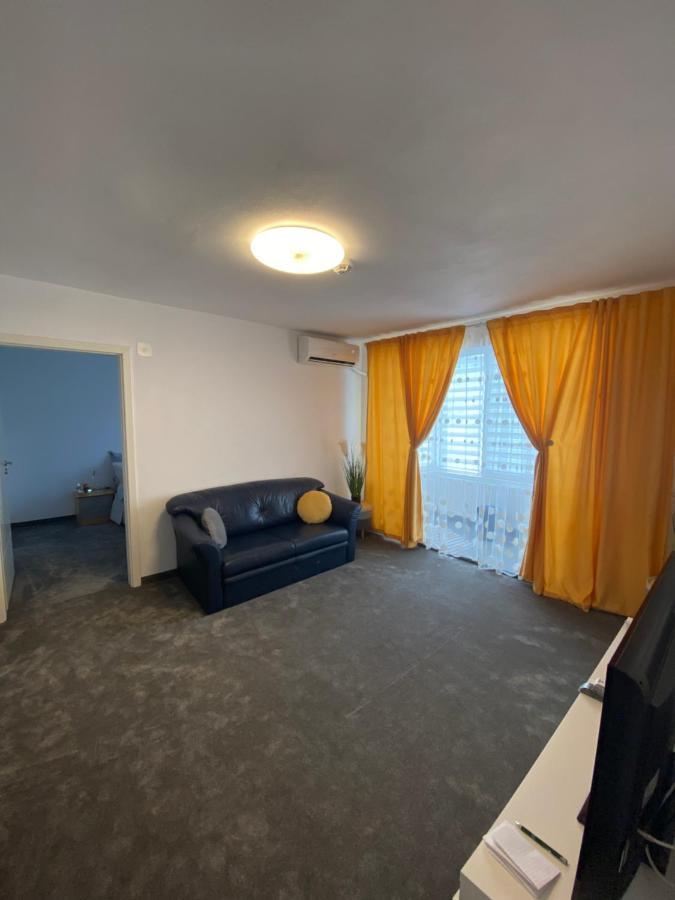 Apartament David Lägenhet Pucioasa Exteriör bild